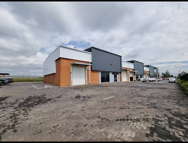 290M² WAREHOUSE TO LET IN LONGLAKE